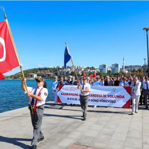 "Kahramanlarla Kardeşlik Yolunda” 19 Eylül Gaziler Günü Yürüyüşü 81 İlimizde Gerçekleştirildi - fotoğraf 2
