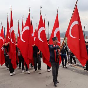 "Kahramanlarla Kardeşlik Yolunda” 19 Eylül Gaziler Günü Yürüyüşü 81 İlimizde Gerçekleştirildi - fotoğraf 1