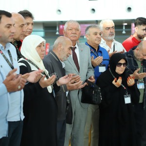 Şehitlerimizin Kıymetli Emanetleri Umre Yolculuğuna Uğurlandı - fotoğraf 4