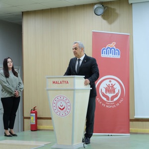Çocuk Hizmetleri Birimimiz tarafından kamu kurum ve kuruluşlarının temsilcilerine yönelik  kreş ve gündüz bakımevi açılması ile ilgili dikkat edilecek hususlar hakkında bilgilendirme eğitimi verildi.  - fotoğraf 1