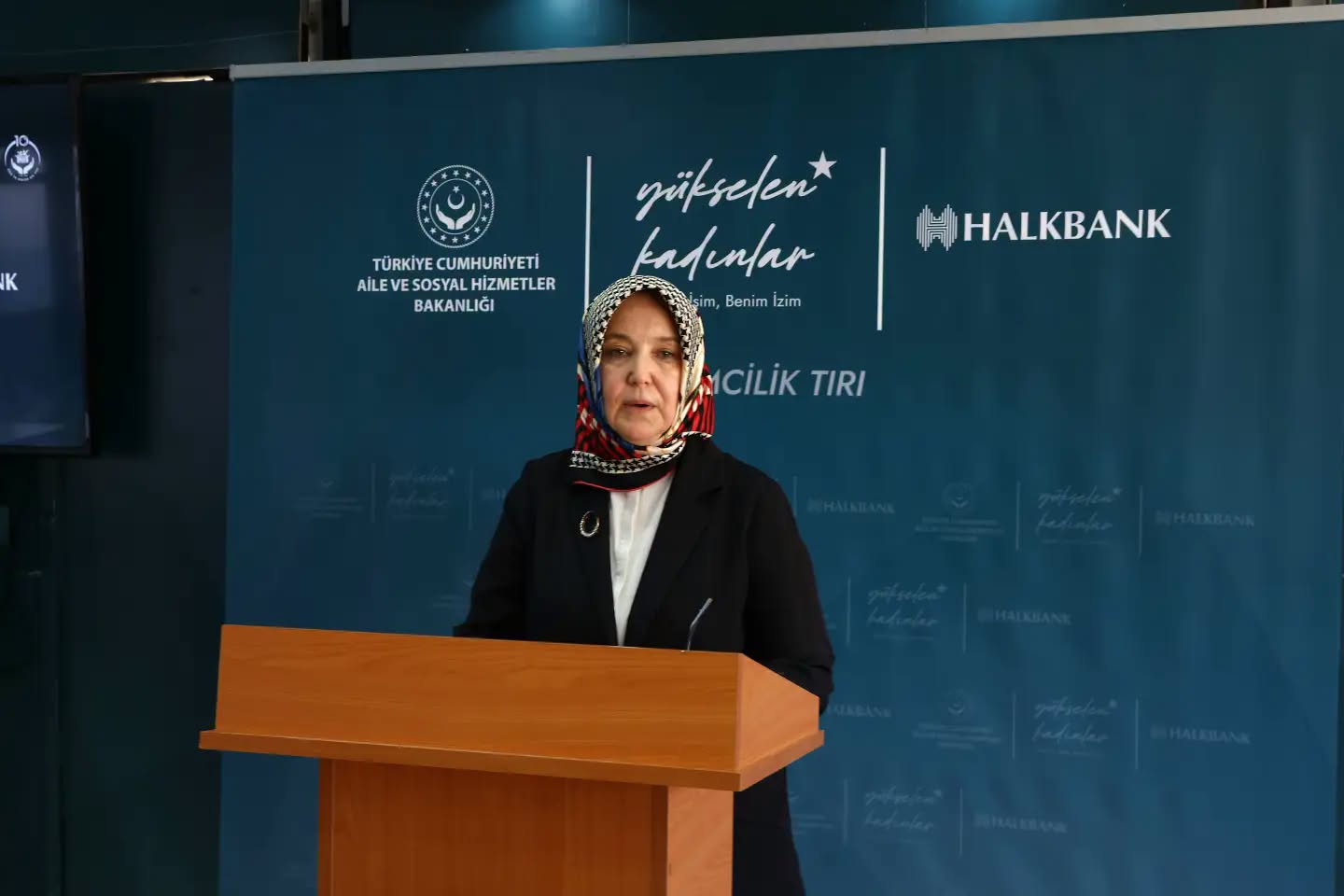 “Yükselen Kadınlar Programı” Kapsamında Girişimci Kadınlarla Bir Araya Gelindi - fotoğraf 2