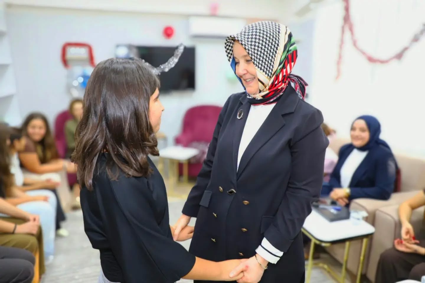 Bakan Yardımcımız Sayın Leman Yenigün, Altınşehir Çocuk Evleri Sitemizi Ziyaret Etti