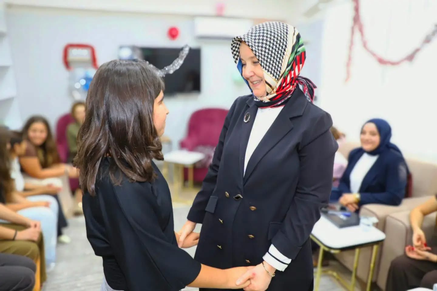 Bakan Yardımcımız Sayın Leman Yenigün, Altınşehir Çocuk Evleri Sitemizi Ziyaret Etti - fotoğraf 1