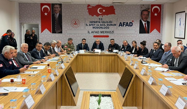 Vali Yardımcımız Hasan Hüseyin Vural başkanlığında gerçekleştirilen “Yerel Düzey Fırtına Afeti Kaynaklı Saha Uzantılı Masa Başı Tatbikatı”na İl Müdürümüz Selim Köse, kamu kurum ve kuruluşlarının müdürleri ile STK temsilcileri katılım sağladı.