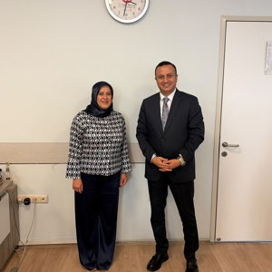 l Müdürümüz Selim Köse, İl Sağlık Müdürlüğünde görev yapan aziz şehitlerimizin kıymetli ailelerini ve Isparta Ağız ve Diş Sağlığı Merkezinde görev yapan Kahraman Gazimizi ziyaret etti. - fotoğraf 4