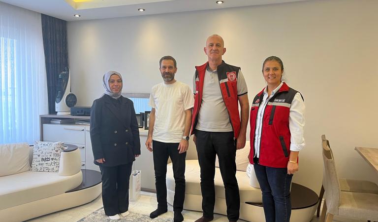 İl Müdürlüğümüzde görevli çalışma arkadaşlarımız tarafından kahraman Gazilerimiz Ali İhsan Tortop ve Oğuzhan Durmuş, hanelerinde ziyaret edildi.