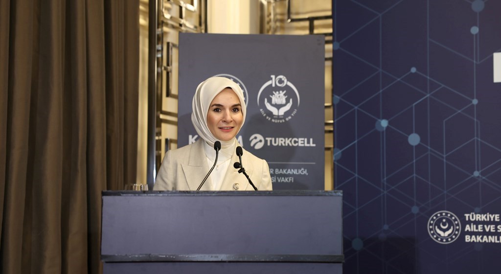 "Kadınlar İçin Yapay Zeka ve Dijital Güçlenme İşbirliği Protokolü" İmza Töreni Düzenlendi