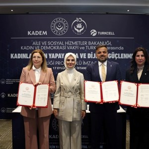 "Kadınlar İçin Yapay Zeka ve Dijital Güçlenme İşbirliği Protokolü" İmza Töreni Düzenlendi - fotoğraf 8