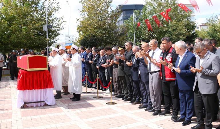 Şehit Tank Uzman Çavuş Coşkun SEVİM Son Yolculuğuna Uğurlandı