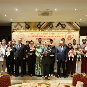 Bakanımız Göktaş, Evlenecek Gençlerin Desteklenmesi Projesi'nden yararlanan çiftlerle buluştu - fotoğraf 11