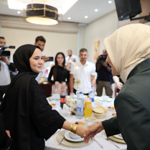 Bakanımız Göktaş, Evlenecek Gençlerin Desteklenmesi Projesi'nden yararlanan çiftlerle buluştu - fotoğraf 12