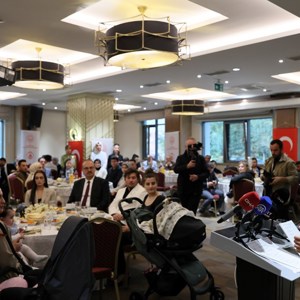 Bakanımız Göktaş, Evlenecek Gençlerin Desteklenmesi Projesi'nden yararlanan çiftlerle buluştu - fotoğraf 4