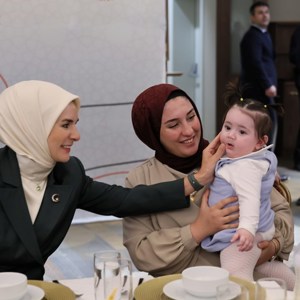 Bakanımız Göktaş, Evlenecek Gençlerin Desteklenmesi Projesi'nden yararlanan çiftlerle buluştu - fotoğraf 4