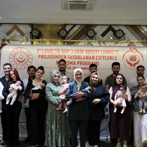 Bakanımız Göktaş, Evlenecek Gençlerin Desteklenmesi Projesi'nden yararlanan çiftlerle buluştu - fotoğraf 10