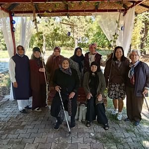 Huzurevi Sakinlerimiz Manyas Kadın Kooperatifini Ziyaret Etti - fotoğraf 3