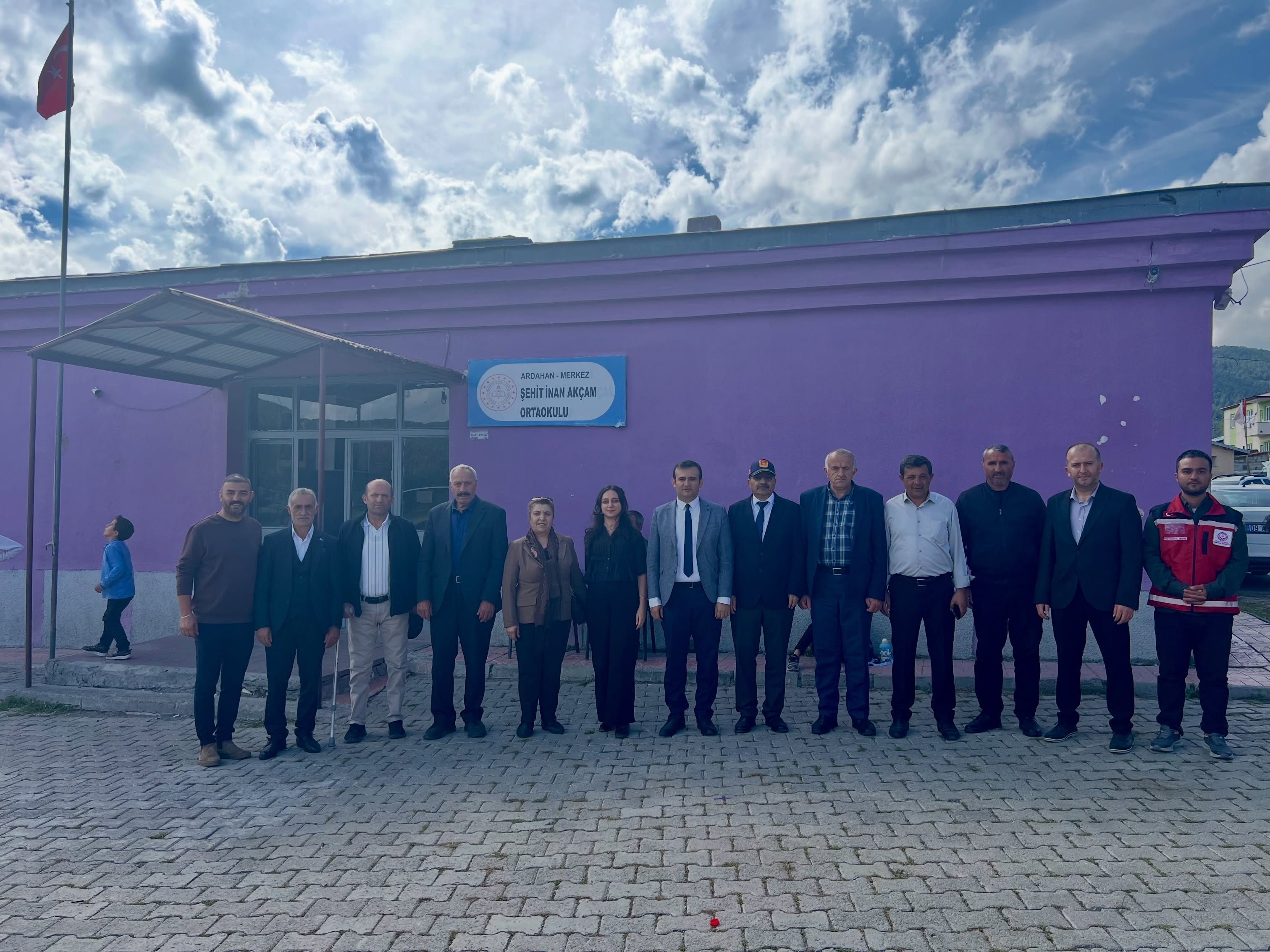  Şehit İnan AKÇAM Ortaokulu’nu Ziyaret