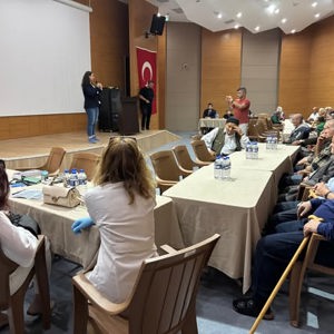 Halk Sağlığı Haftası kapsamında Sinop Huzurevimizde kıymetli büyüklerimizle bir araya geldik. - fotoğraf 1