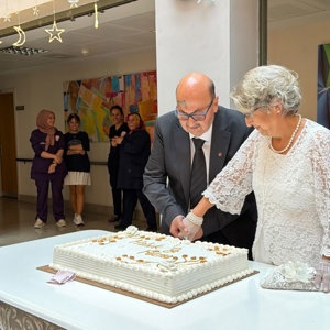 Huzurevinde Başlayan Bir Ömürlük Mutluluk - fotoğraf 3