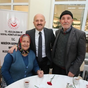 Valimiz Dr. Osman VAROL, Merzifon Huzurevi’ni Ziyaret Etti  - fotoğraf 7