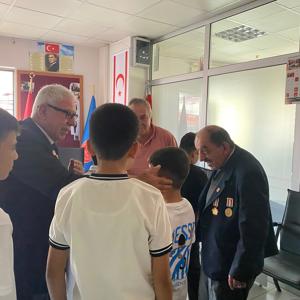 Çocuk Evleri Koordinasyon Merkezi Müdürlüğümüzde Kalan Çocuklarımız, Muharip Gaziler Derneği Başkanı Celil TANGUROĞLU’nu Ziyaret Etti. - fotoğraf 1