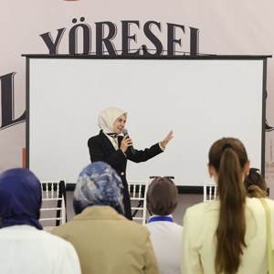 Bakanımız Göktaş, "Türkiye Yüzyılı Buluşmaları" kapsamında Bahçelievler'de muhtarlarla buluştu - fotoğraf 13