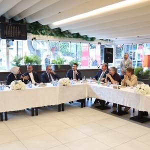 Bakanımız Göktaş, "Türkiye Yüzyılı Buluşmaları" kapsamında Bahçelievler'de muhtarlarla buluştu - fotoğraf 15