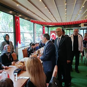 19 Eylül Gaziler Günü’nde Kahraman Gazilerimiz ve Şehit Ailelerimiz Onuruna Yemek Programı Düzenlendi - fotoğraf 8