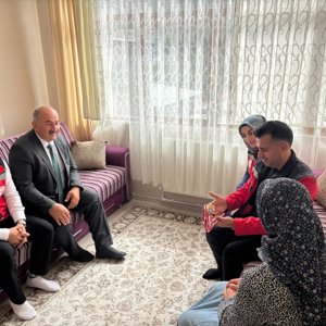  İspir’de SED Hizmetinden Yararlanan Ailelerimizin Başarılı Çocuklarıyla Buluştuk. - fotoğraf 1