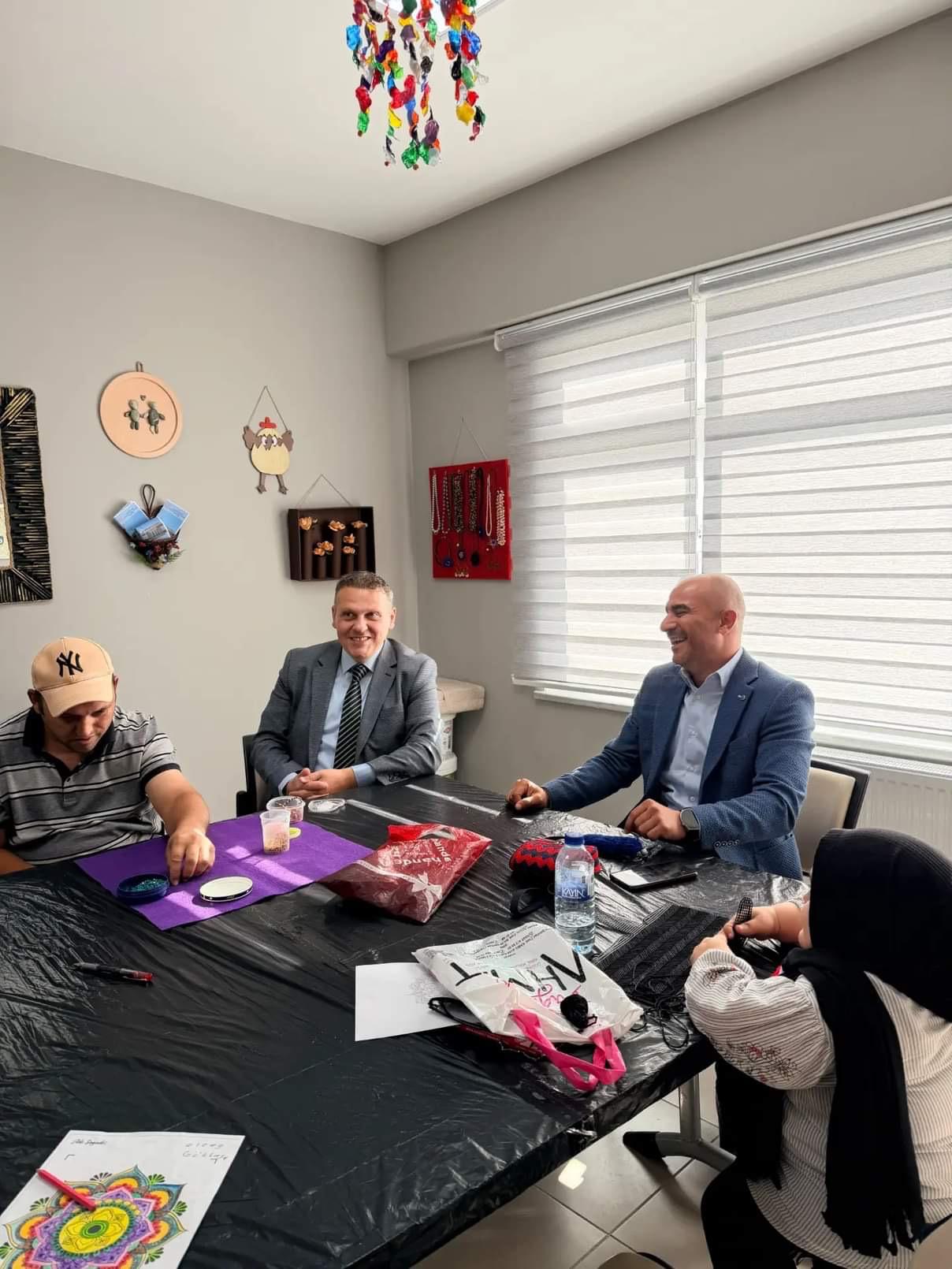 il Müdürü Sami Çift, Gündüzlü Bakım ve Rehabilitasyon Merkezini Ziyaret Etti