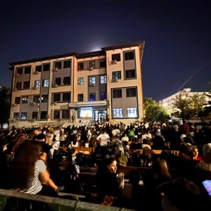🎬🌙 Gökyüzü Altında Çocuk Kahkahaları Cizre’de! 🌟 - fotoğraf 1