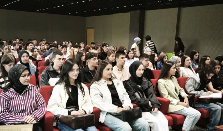 Hitit Üniversitesi Öğrencilerine İletişim ve Şiddet Farkındalığı Eğitimi