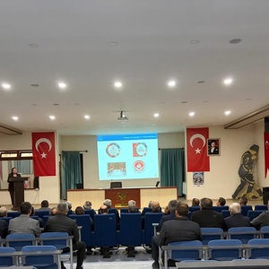 Muhtarlarımıza; Aile ve Nüfus On Yılı, İl Müdürlüğümüzün sosyal hizmetleri ve Bakanlığımızın “İyilik Var” Projesi hakkında bilgilendirme yapıldı. - fotoğraf 2