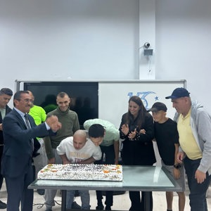 Özel bireylerimizin doğum günlerini hep birlikte kutladık. - fotoğraf 1
