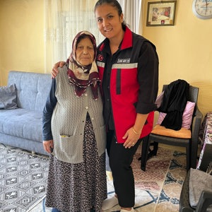 İl Müdürlüğümüzde görevli çalışma arkadaşlarımız tarafından, aziz şehitlerimiz Salih Arı ve Hüseyin Barsbay’ın şehadet yıl dönümleri dolayısıyla kıymetli aileleri hanelerinde ziyaret edildi. - fotoğraf 3