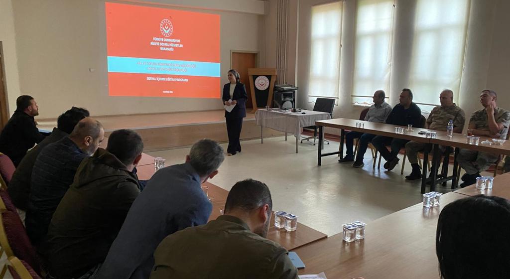 Aile ve Toplum Hizmetleri Birimi personelimiz tarafından, Türkiye Sosyal İçerme Eğitim Programı kapsamında eğitim