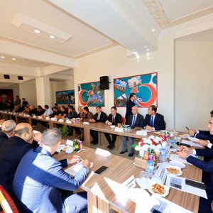 İl Müdürümüz Vefa Akdoğan, UNESCO tescilli taş işçiliği mirasını yaşatmak amacıyla düzenlenen 2. Geleneksel Ahlat Taş İşçiliği Çalıştayı’na katıldı - fotoğraf 4