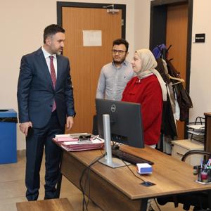 İl Müdürümüz Sn. Ömer Turan, Çekmeköy Sosyal Hizmet Merkezi’ni Ziyaret Ederek Merkezde Yürütülen Çalışmalar Hakkında Bilgi Aldı - fotoğraf 1