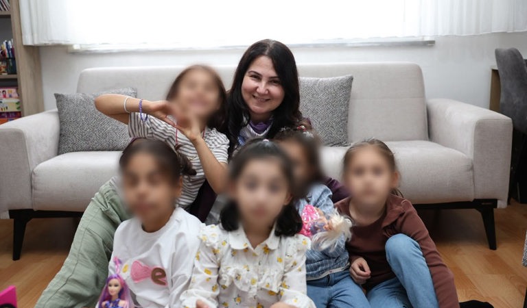 Elif Makas Hanımefendi, Çocuklarımızın Yaşadığı Evi Ziyaret Etti.