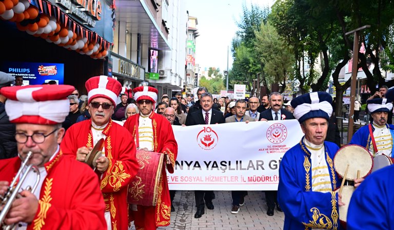 1 Ekim Dünya Yaşlılar Günü Kapsamında İlimizde “Farkındalık Yürüyüşü” Gerçekleştirildi