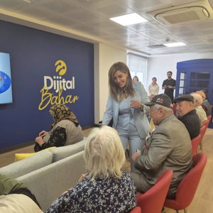 Salihli Huzurevinde “Dijital Bahar Odası” Açıldı - fotoğraf 2