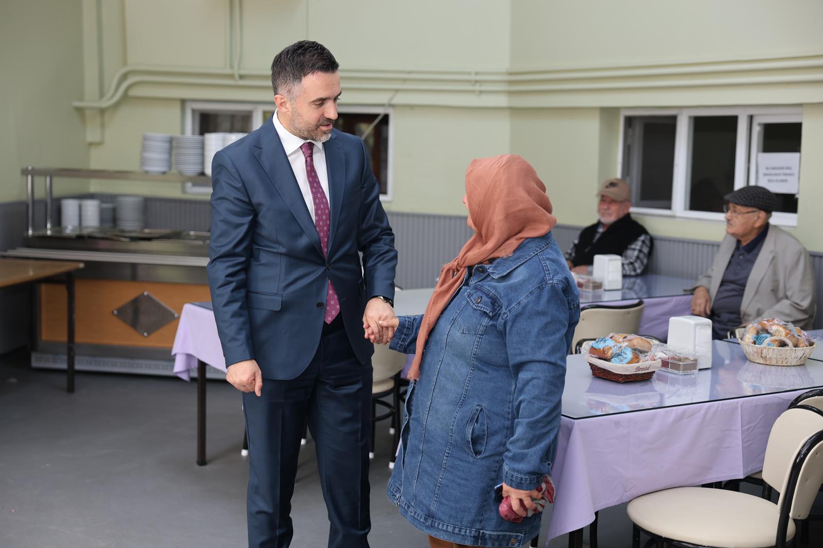 1 Ekim Dünya Yaşlılar Günü’nde Büyüklerimizle Birlikteyiz 