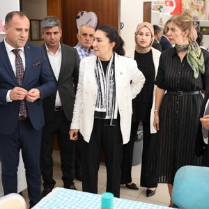 Karaköprü Engelsiz Yaşam Bakım Merkezi’ne Ziyaret - fotoğraf 1