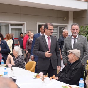 Salihli Huzurevinde Dünya Yaşlılar Günü Kutlandı - fotoğraf 7