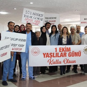 A. Kadir Üçyıldız Huzurevimizde İYİLİK VAR! - fotoğraf 1