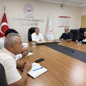 Haftalık Koordinasyon ve Değerlendirme Toplantısı Gerçekleştirildi  İl Müdürümüz Sayın Naci Yılmaz başkanlığında; İl Müdür Yardımcılarımız, Şube Müdürlerimiz ve Kurum Avukatımızın katılımıyla Haftalık Koordinasyon ve Değerlendirme Toplantısı gerçekleştirildi. - fotoğraf 2