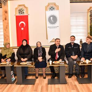 1 Ekim Dünya Yaşlılar Günü’nde Hüseyin Nihal Atsız Kültür Evi’nde Anlamlı Söyleşi - fotoğraf 1