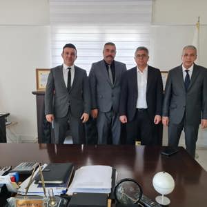 “Kahramanlarla Omuz Omuza” Projesi Kapsamında Şehit Ailemize Vefa Ziyareti Gerçekleştirildi - fotoğraf 1
