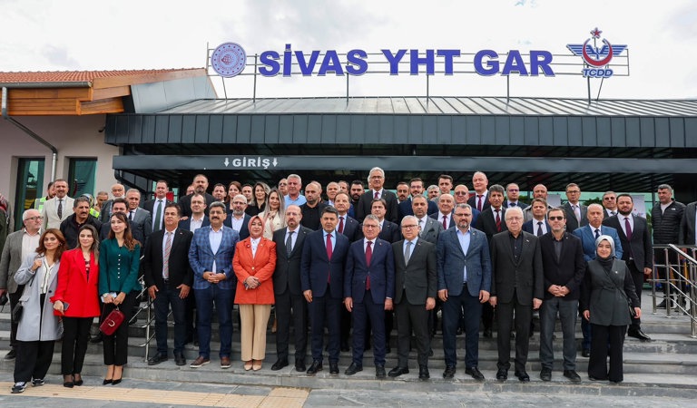 Sivas Yüksek Hızlı Tren Yeni Gar Binası Düzenlenen Törenle Hizmete Açıldı
