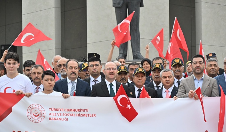 19 Eylül Gaziler Günü dolayısıyla; Sayın Valimiz Mehmet Fatih Serdengeçti, il protokolü, siyasi parti temsilcileri, İl Müdürümüz Sayın Naci Yılmaz, İl Müdürlüğümüz personelleri, öğrencilerimiz ve kahraman gazilerimizin katılımıyla yürüyüş gerçekleştirildi.