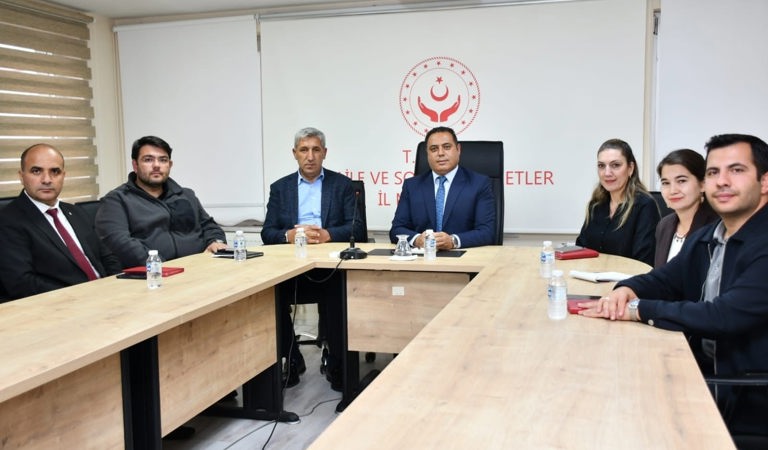 İyilik Var: Türkiye Gönüllülük Programı” kapsamında bağlı kuruluşlarımızın müdürlerine bilgilendirme sunumu gerçekleştirildi.